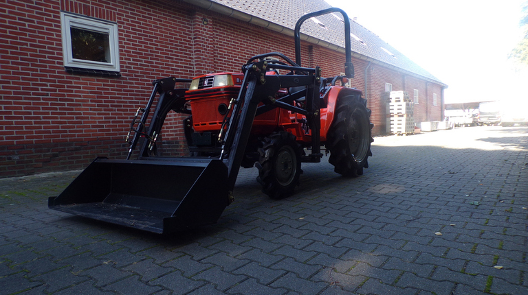 Kubota B1-17 met voorlader